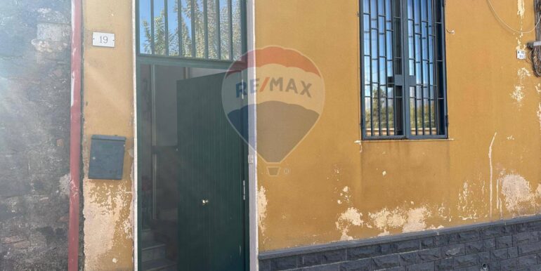 20251125192330-1001437-21