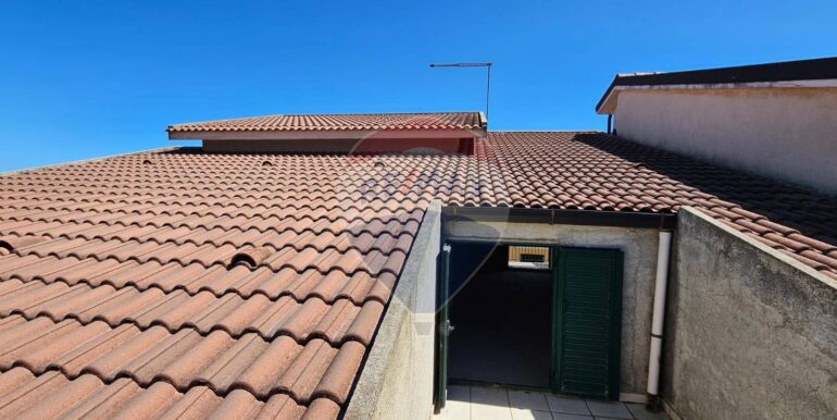 20251125193343-1003591-8