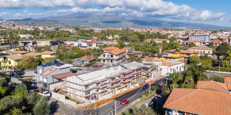 20251126100930-999206-76