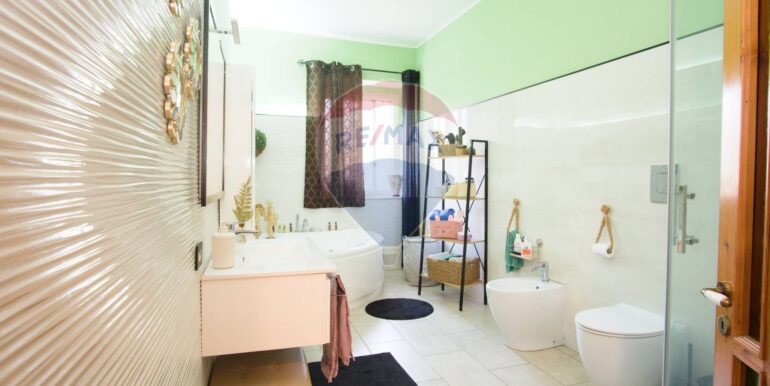 20251126110221-998803-31