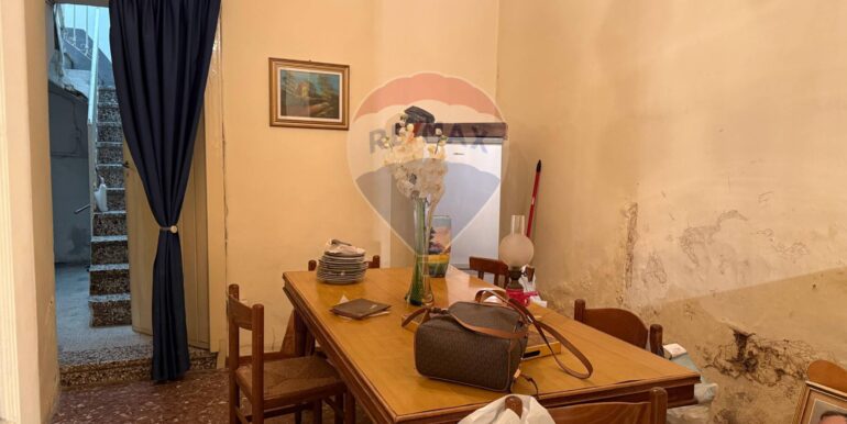 20251126112710-1000708-4