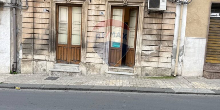 20251126112749-1000708-15