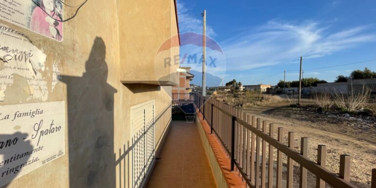 20251126120240-1003854-9