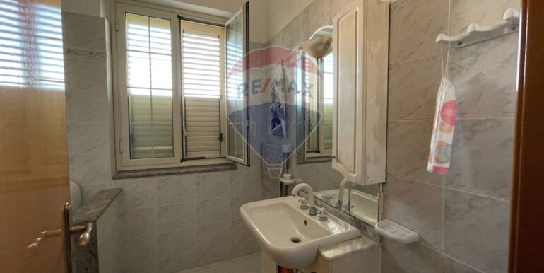 20251126120337-1003854-21