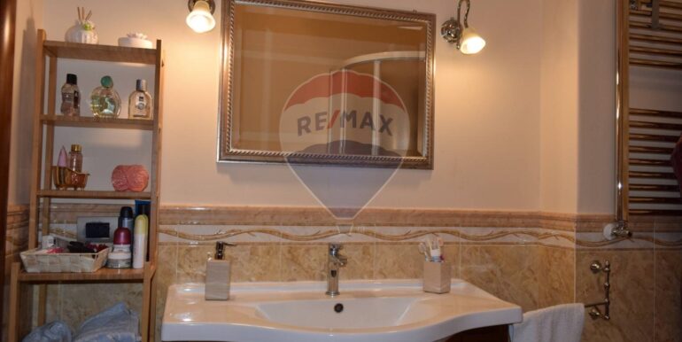 20251126181710-1003944-10