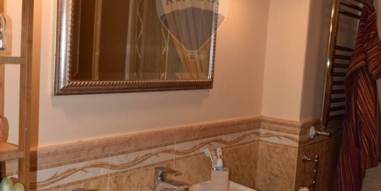 20251126181712-1003944-11