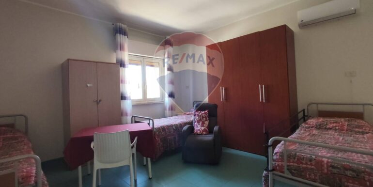 20251126183635-1003963-20