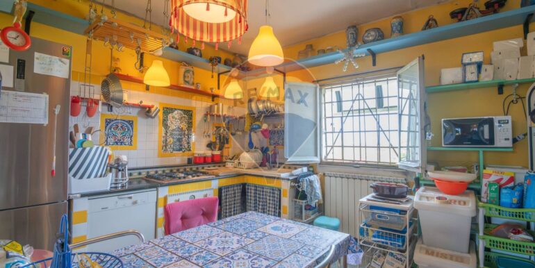 20251126184156-1000738-1