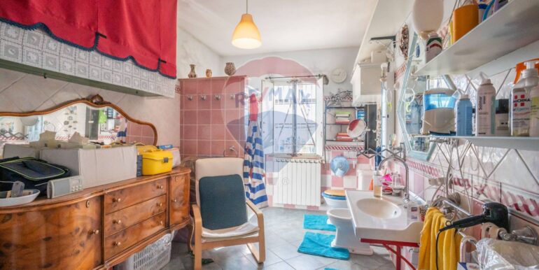 20251126184219-1000738-7