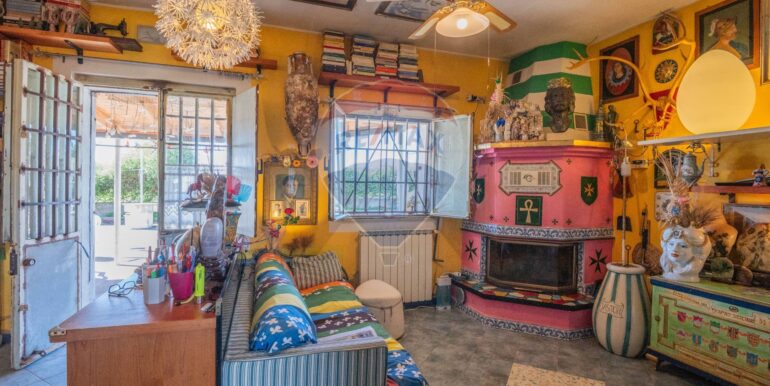 20251126184313-1000738-21