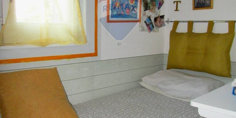 20251126192235-1002316-8