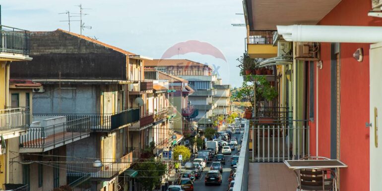 20251127112213-1004036-18