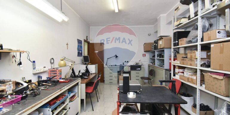 20251127170901-1004193-6