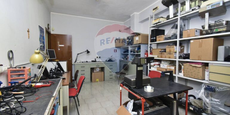 20251127170903-1004193-7