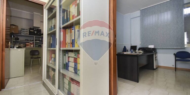 20251127170912-1004193-10