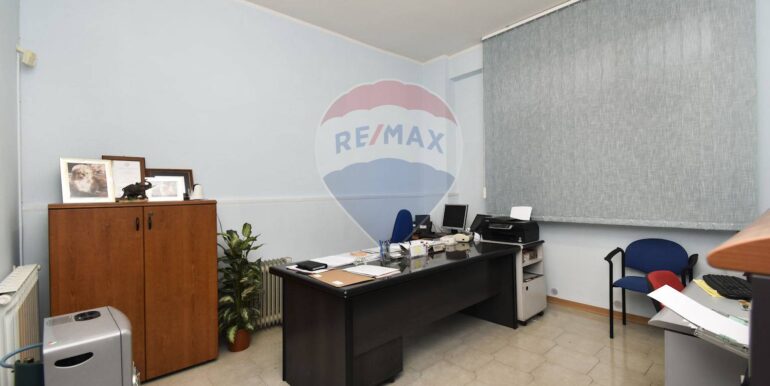 20251127170921-1004193-14