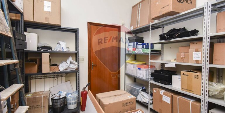 20251127170926-1004193-16