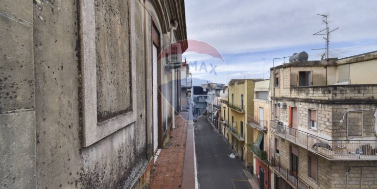 20251127173456-998919-4