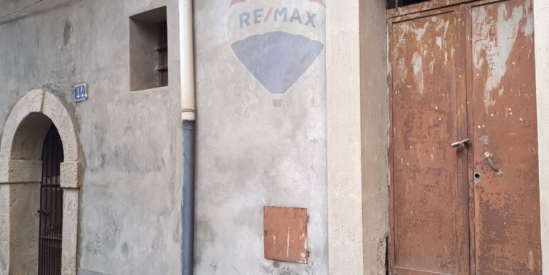 20251127192521-1004224-8