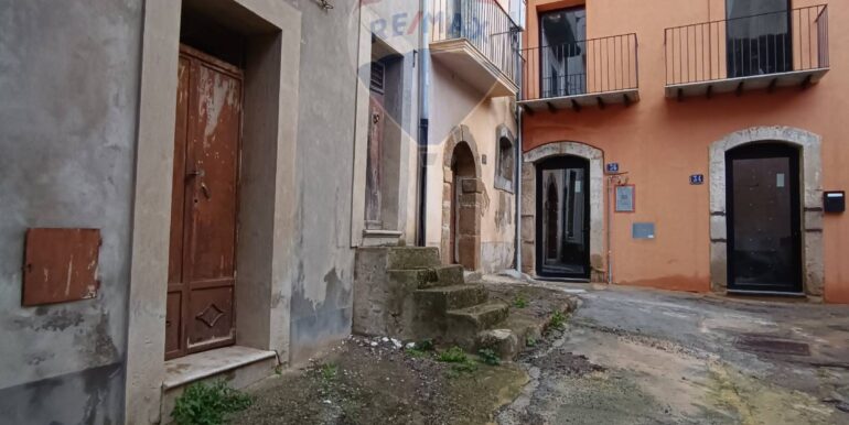 20251127192530-1004224-11