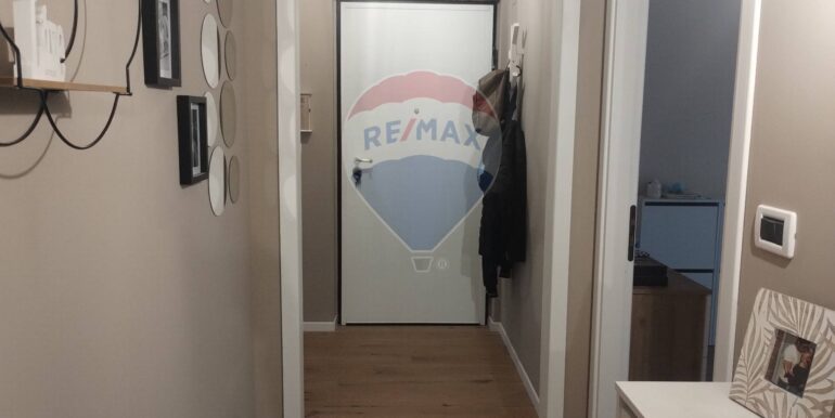 20251127193853-1004219-1