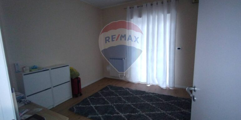 20251127193903-1004219-4