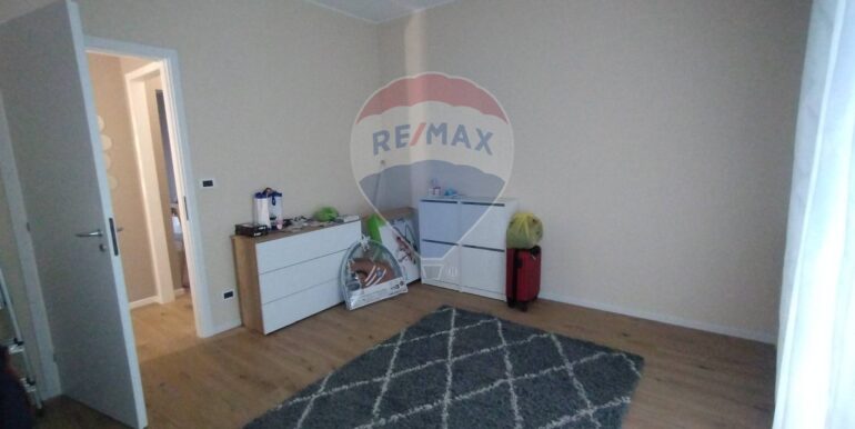 20251127193906-1004219-5