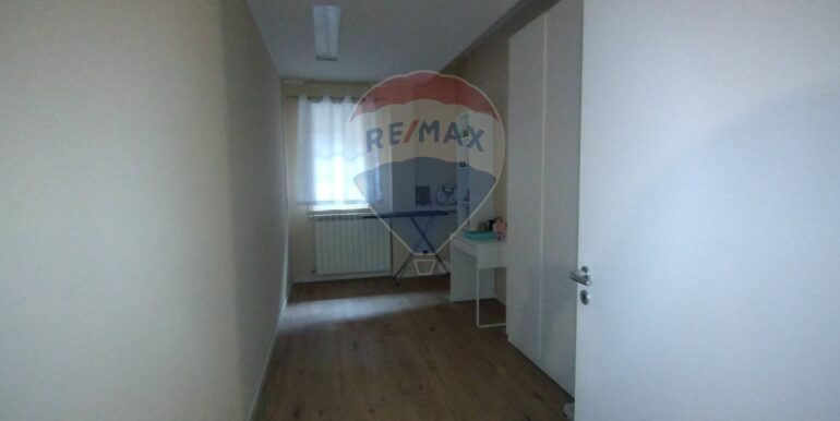 20251127193913-1004219-8