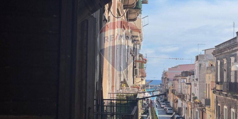 20251128105701-1004301-19