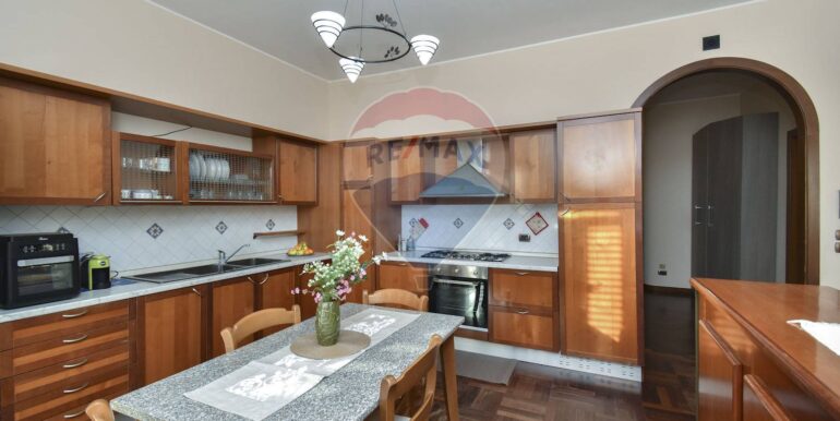 20251128163535-996520-15