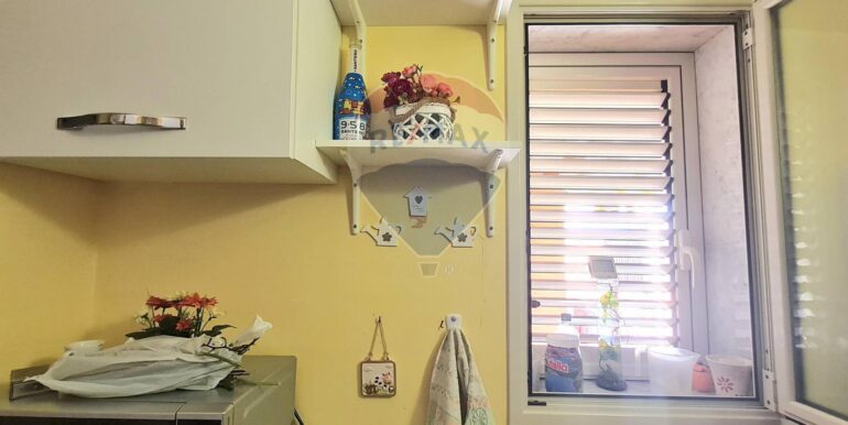 20251128184214-1005435-12