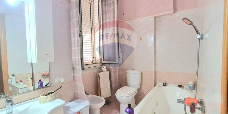 20251128184230-1005435-18