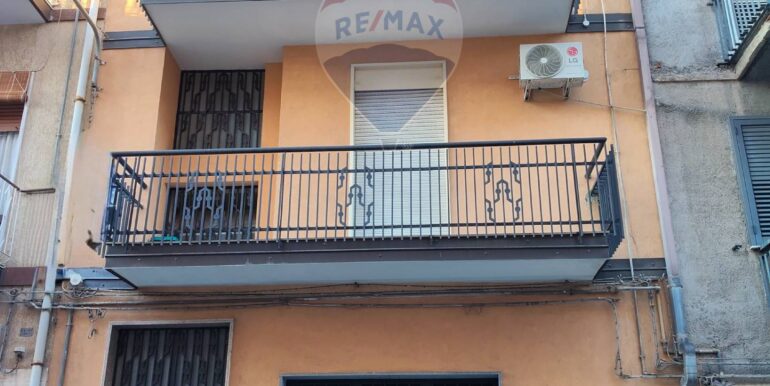 20251128192452-1001303-3