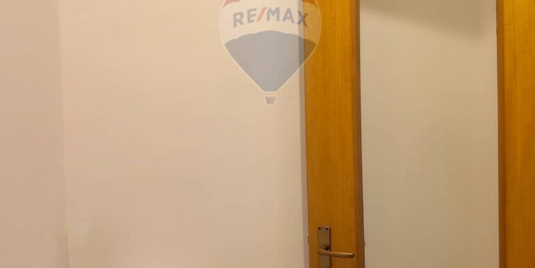 20251128192507-1001303-9