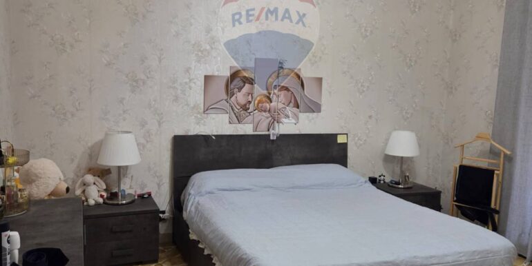 20251128194203-1005468-14