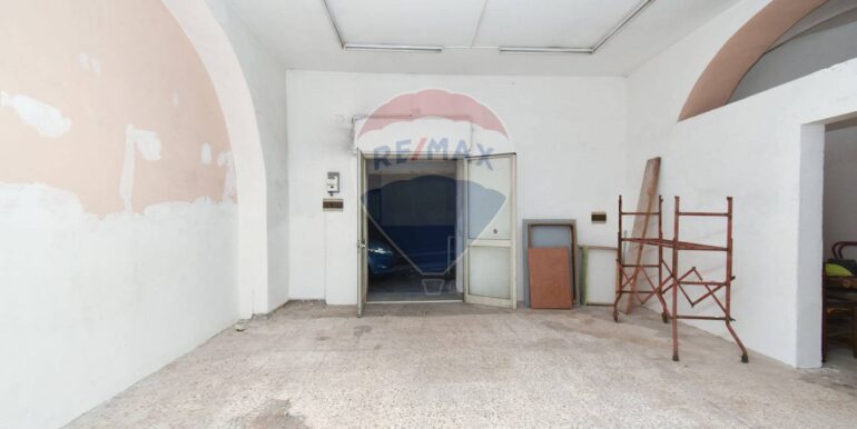 20251128201641-1005470-6