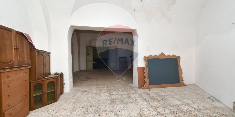 20251128201710-1005470-15