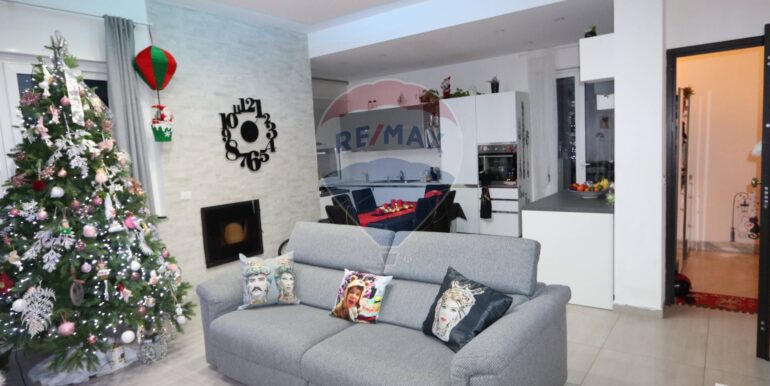 20251128212151-1003898-19