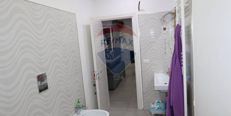 20251128212210-1003898-26