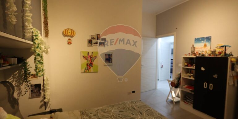 20251128212250-1003898-37