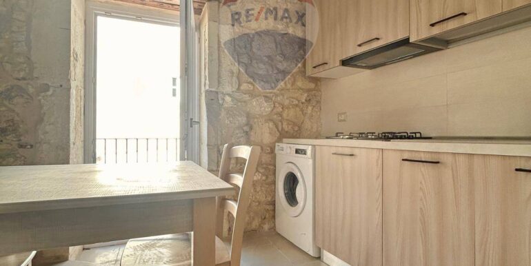 2025112893412-1004254-8