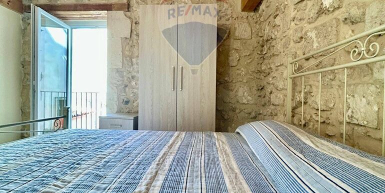 2025112893449-1004254-24