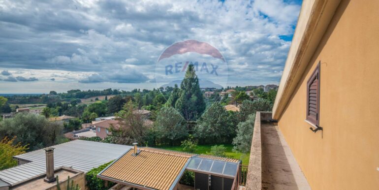 20251129120108-1005486-16