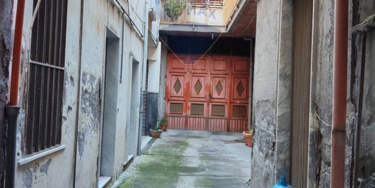 20251129121059-1005489-11