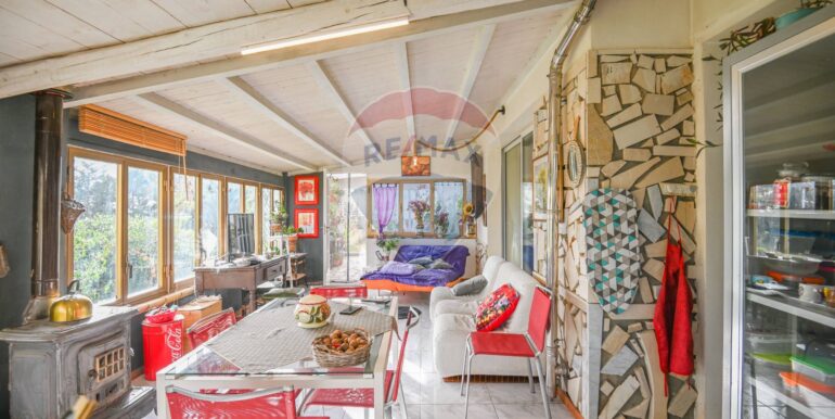 20251129195641-1005508-7