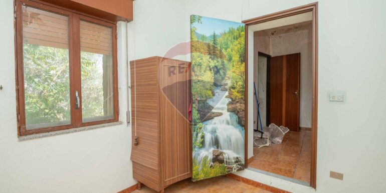 20251130170059-988794-28