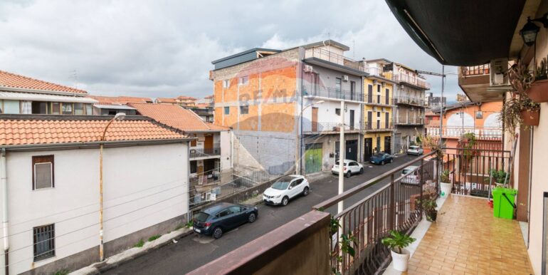 20251130191240-997520-18