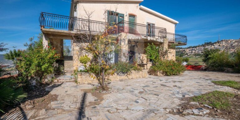 20251130224633-1002874-19