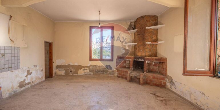 20251130224709-1002874-20