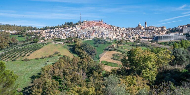 20251130231007-1002874-40